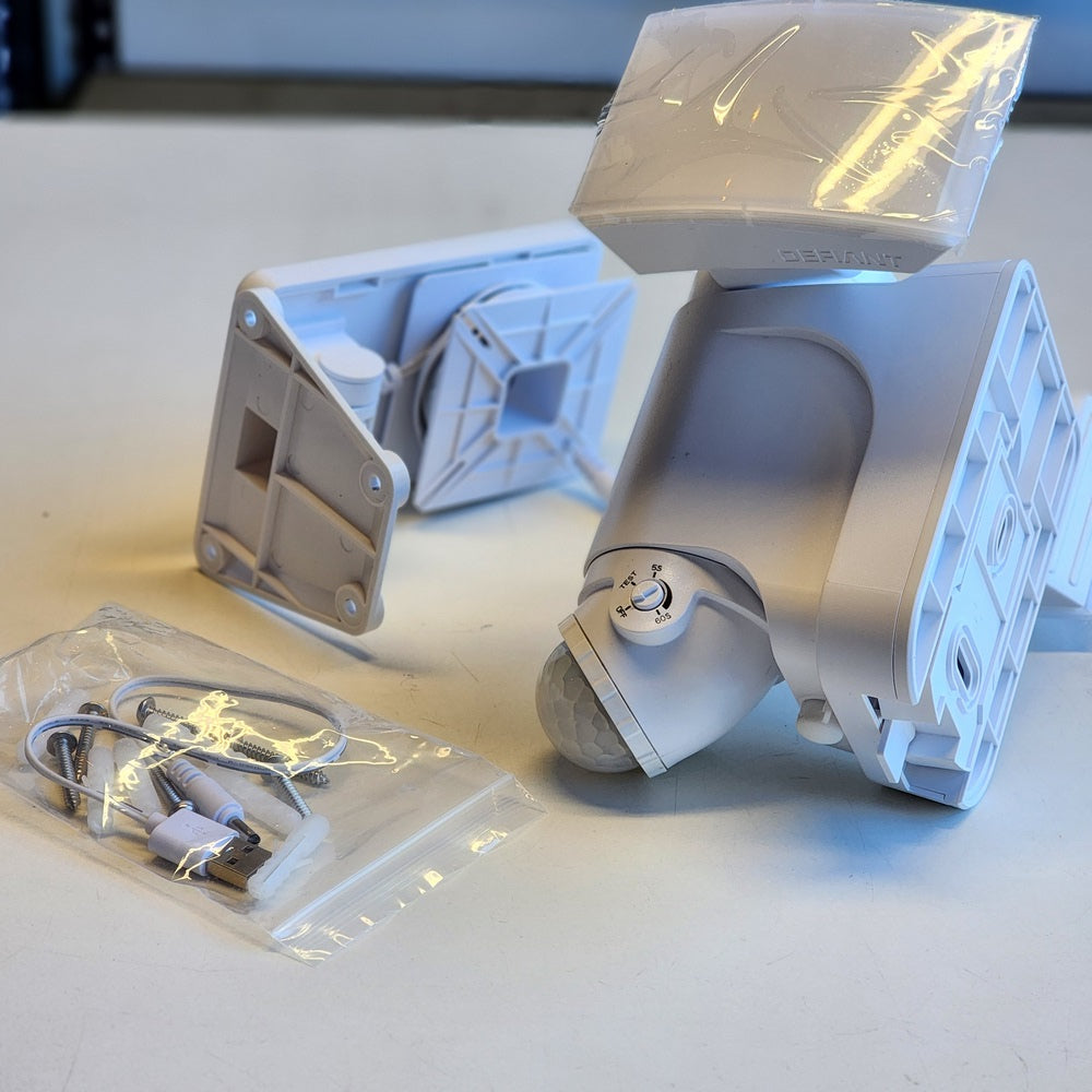 1800 white Motion activated flood light 1800 white Motion activated flood light